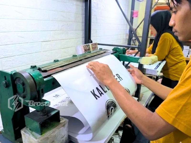 mesin finishing klip seng untuk kalender dinding